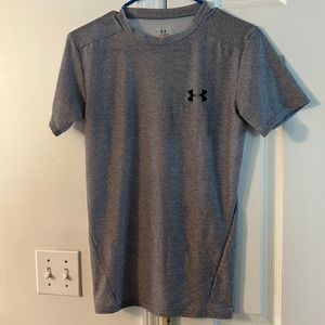 UNDER ARMOUR T shirt